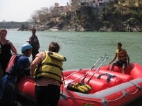 Raft on Ganges India.jpg